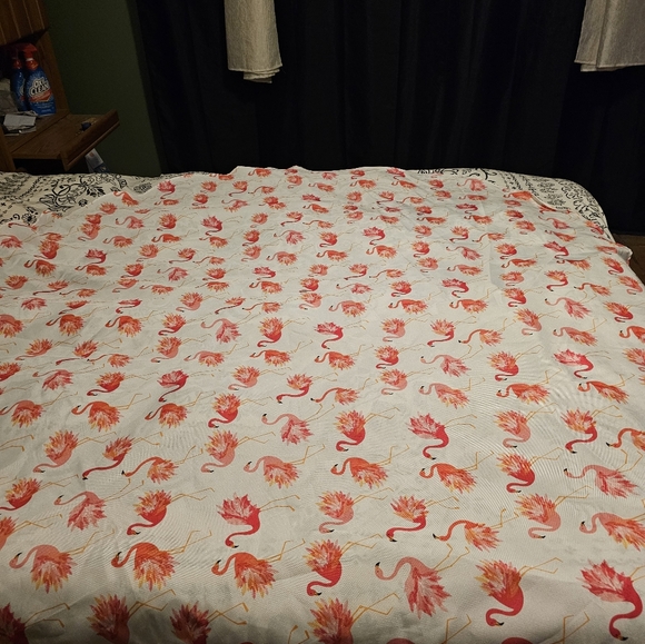 Flamingo Tablecloth - Picture 4 of 4